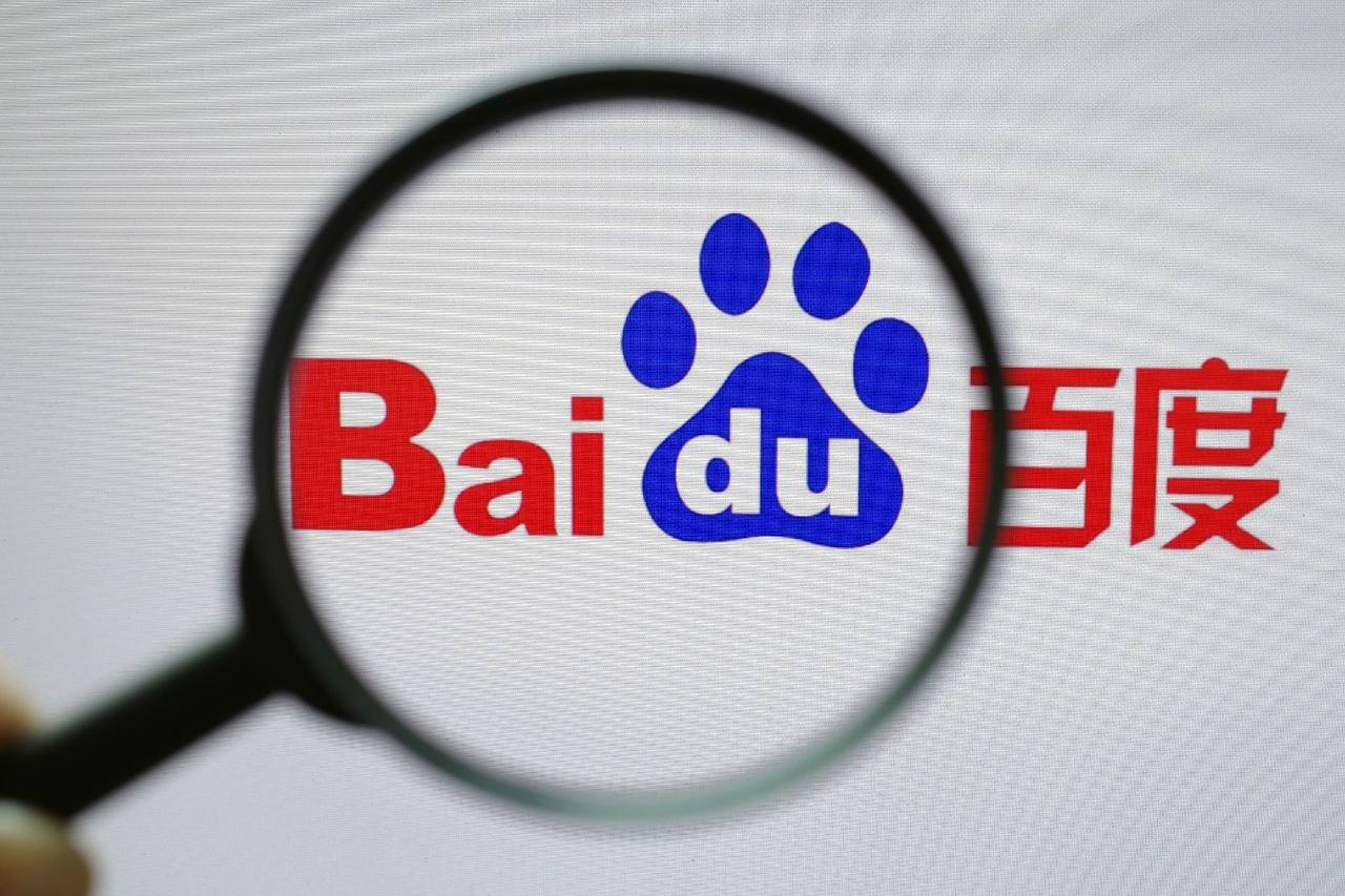 彭小苒近日妆造全是紫色